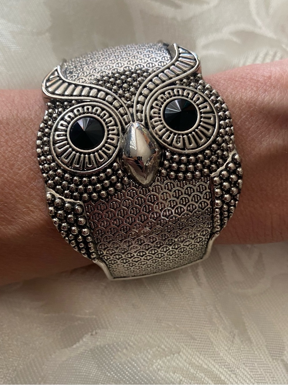 Park Lane Owl Cuff Bracelet 8.5”L x 2”W Hinged Silver Tone Black Eyes Statement